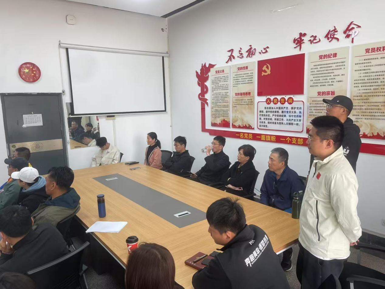 体育教学部组织观看弘扬教育家精神宣讲